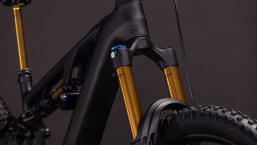 Cube AMS Hybrid ONE77 C:62 AT 600X carbon´n´gold